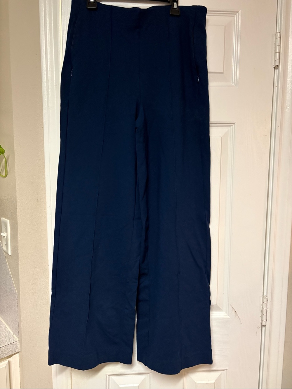 Liz Claiborne Navy Blue High Rise Pintuck Wide Leg Travel Pants Size M